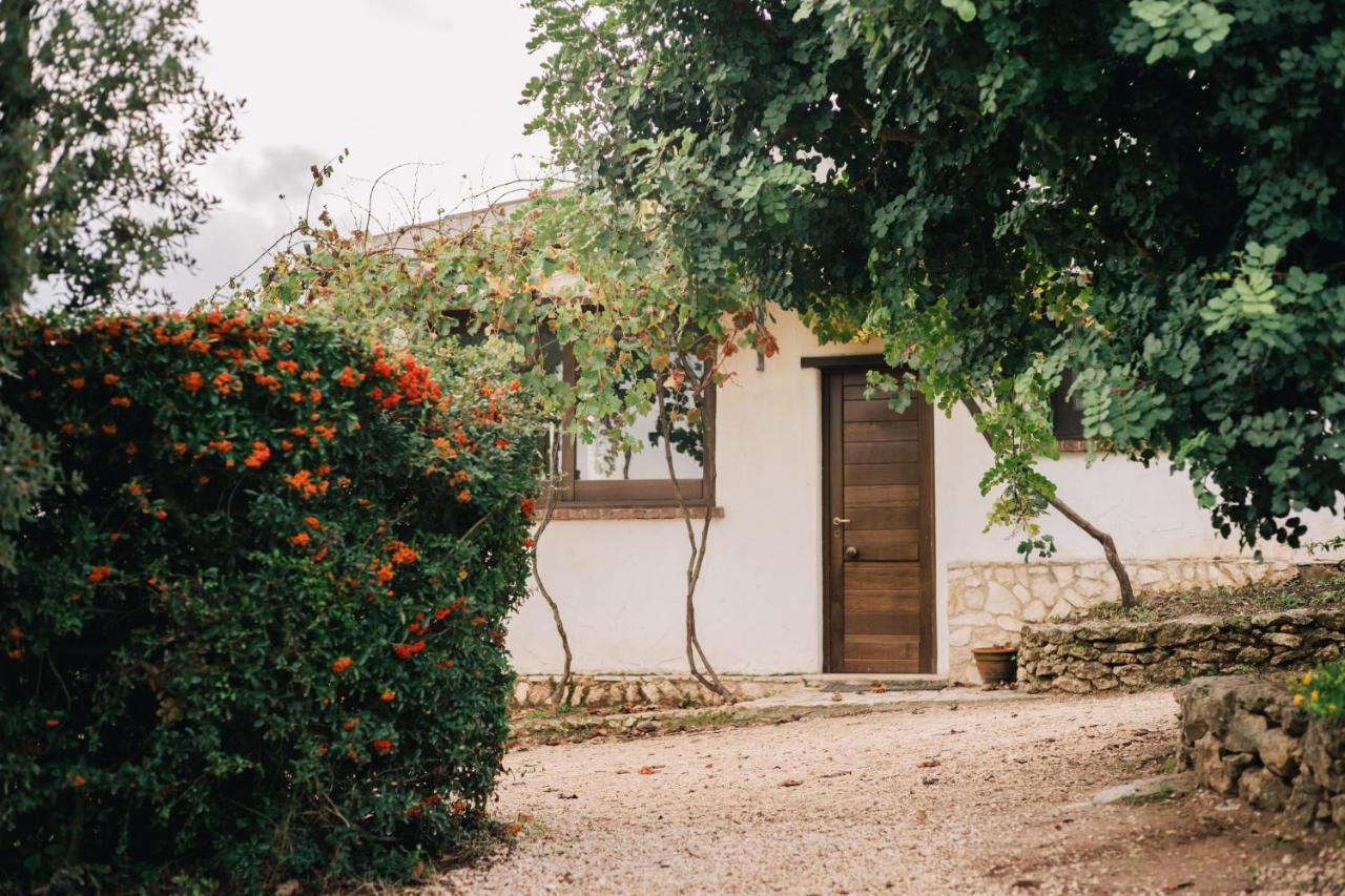 B&B Badde Cubas Usini Exterior foto