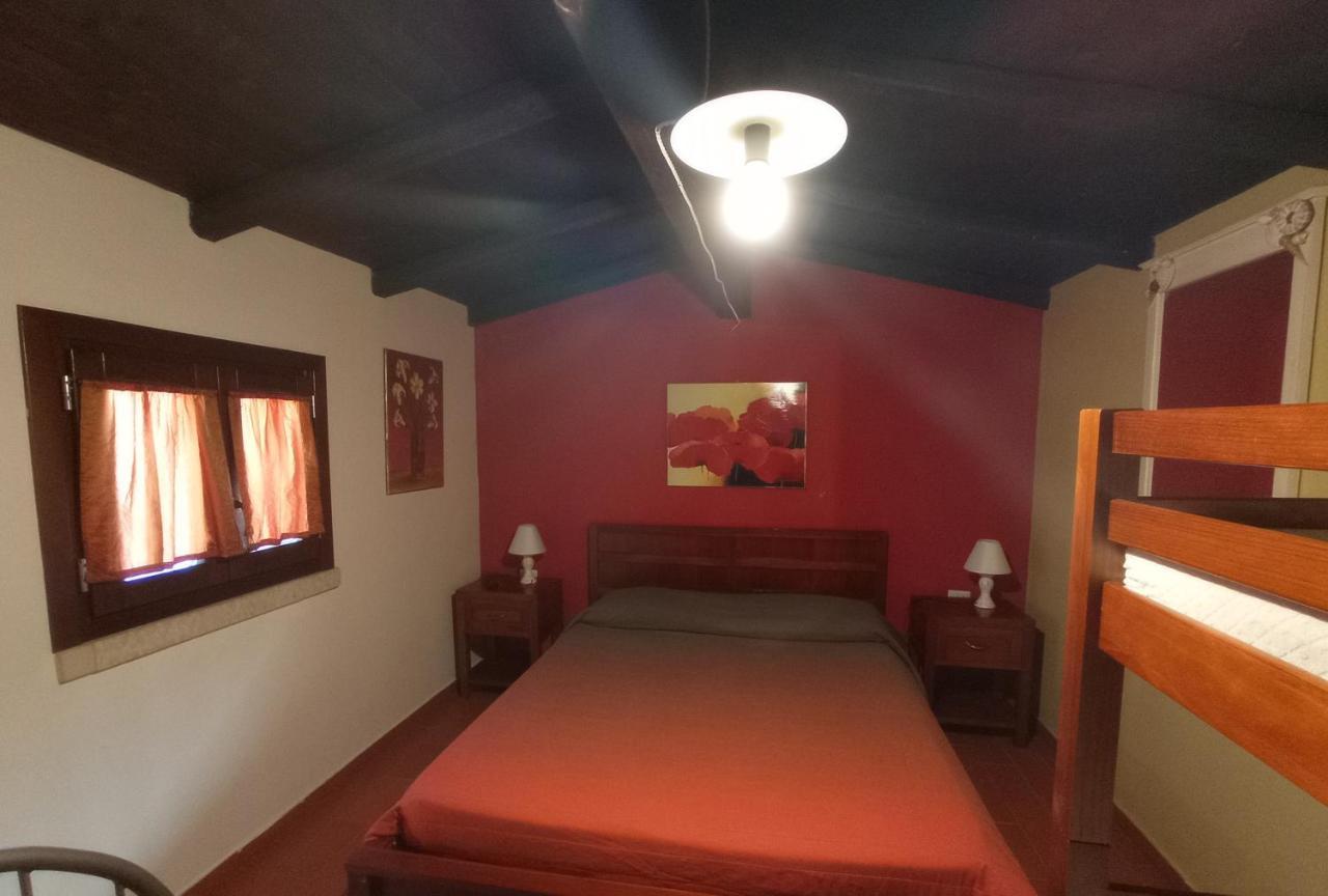 B&B Badde Cubas Usini Exterior foto