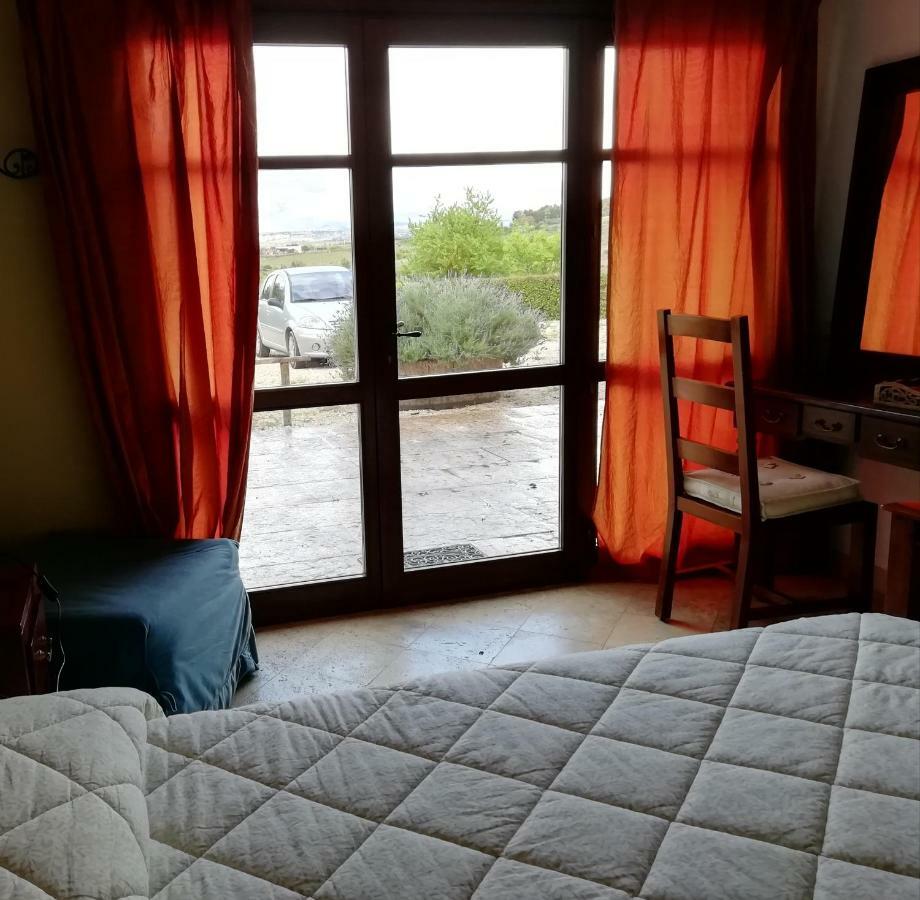 B&B Badde Cubas Usini Exterior foto